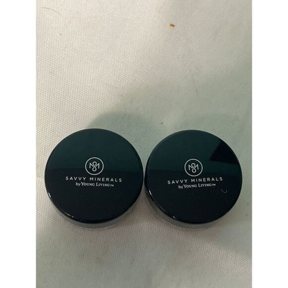 Savvy Minerals by Young Living Eyeshadow Duo - Determined Taupe Shade